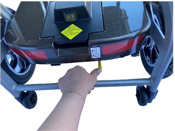 Lightweight And Foldable 4 Wheel Electric Scooter-3 Lightweight And Foldable 4 Wheel Electric Scooter
