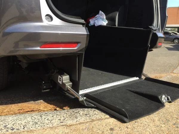 Wheelchair Accessible Vehicle with No Ramp Design-2 Wheelchair Accessible Vehicle with No Ramp Design