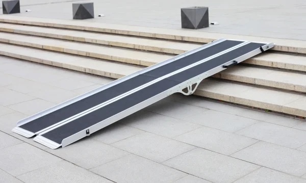 Wheel Chair Access Ramp with Lightweight and Portable Features-1 Wheel Chair Access Ramp with Lightweight and Portable Features