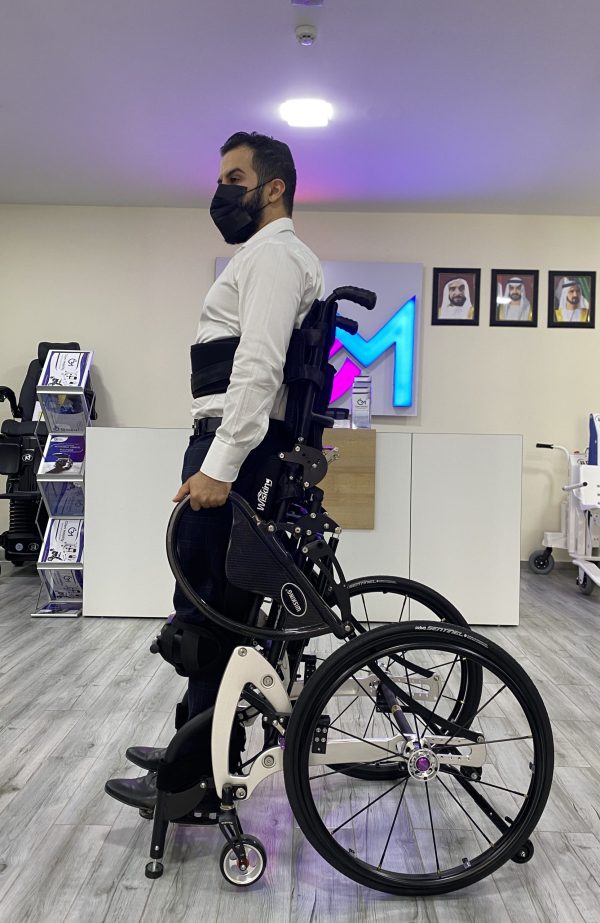 Completly-Standing-Lightweight-Manual-Sport-Standing-Wheelchair.jpg Completly-Standing-Lightweight-Manual-Sport-Standing-Wheelchair.jpg