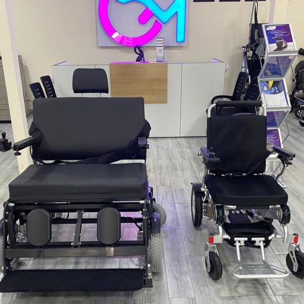 Oversize-Heavy-Duty-Bariatric-Electric-Wheelchair-Size-Compare.jpg Oversize-Heavy-Duty-Bariatric-Electric-Wheelchair-Size-Compare.jpg