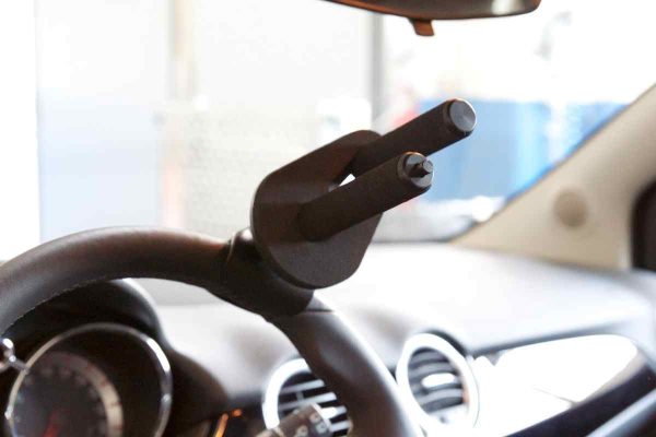 IP2003B-2-point-steering-wheel-handle-2.jpeg IP2003B-2-point-steering-wheel-handle-2.jpeg