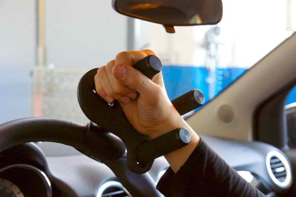 IP2003E-3-point-steering-wheel-handle-2.jpeg IP2003E-3-point-steering-wheel-handle-2.jpeg