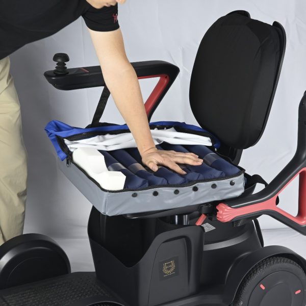 Person-Touching-Electric-Air-Cushion-Fully-Electric-with-Pump.jpg Person-Touching-Electric-Air-Cushion-Fully-Electric-with-Pump.jpg