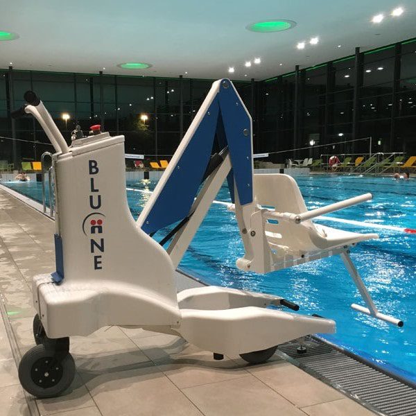 Portable-Pool-Lift-for-Swimming-Pool-BlueOne.jpg Portable-Pool-Lift-for-Swimming-Pool-BlueOne.jpg