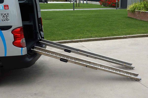 Removable-ramps-for-vehicles-1.jpeg Removable-ramps-for-vehicles-1.jpeg