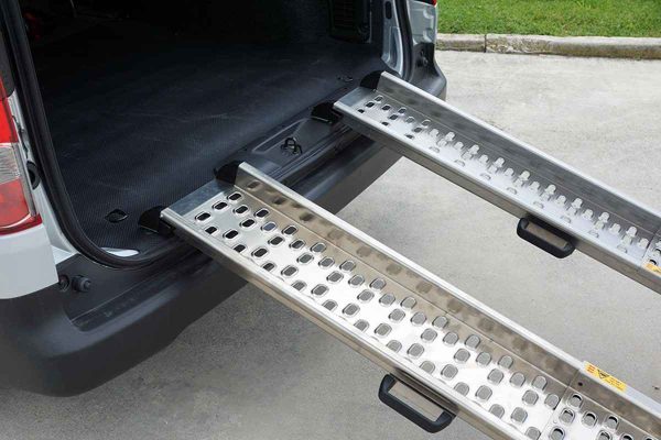 Removable-ramps-for-vehicles-2.jpeg Removable-ramps-for-vehicles-2.jpeg