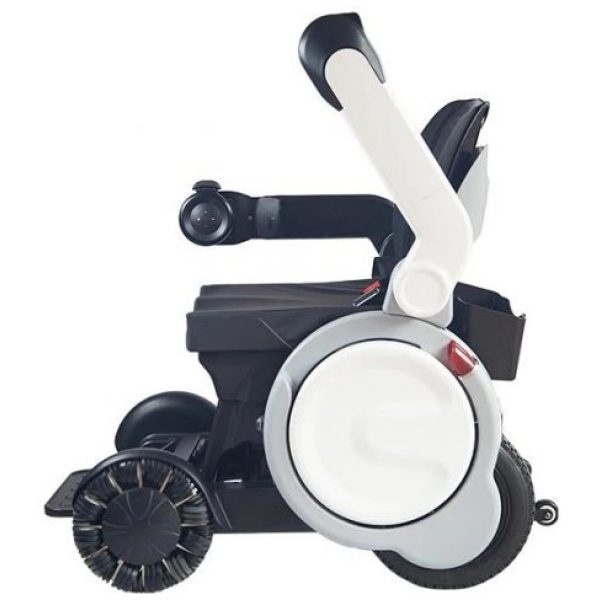 CROSSOVER All Terrain Electric Mobility Scooter Sideview CROSSOVER All Terrain Electric Mobility Scooter Sideview