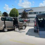 Small Baby Lift on Two Vehicle