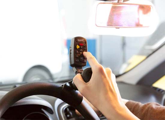 CL005 - CL006 Infra-red Lights and Services Control Station at Steering Wheel-2