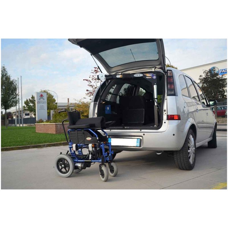 Hoist SG50Lightweight and High Performing Wheelchair Lifter Gilani