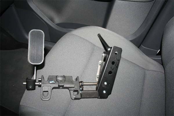 Floor-Mounted Left Foot Accelerator Inversion Pedal Accelerator on the floor