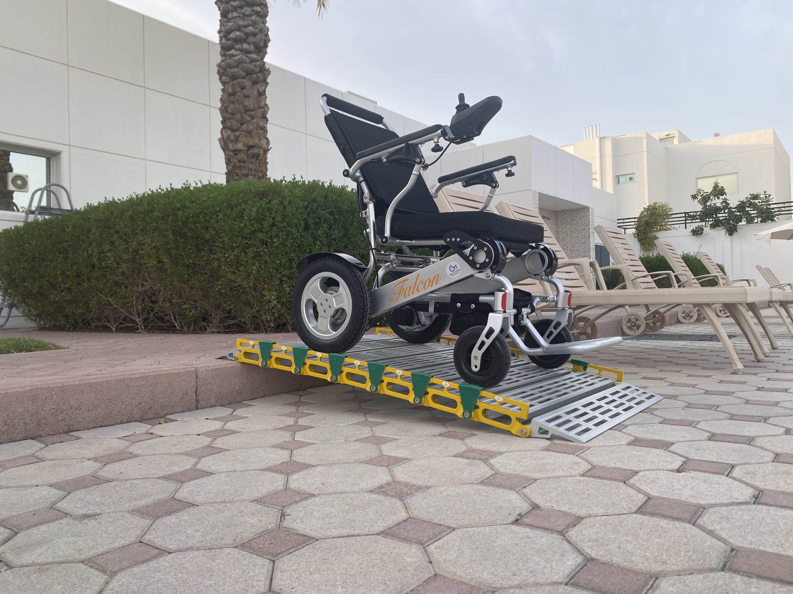 LY-30-C-Series-Aluminum-Rolling-Ramp-3