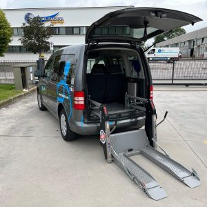 Double Arm Baby Van Lift on Ground