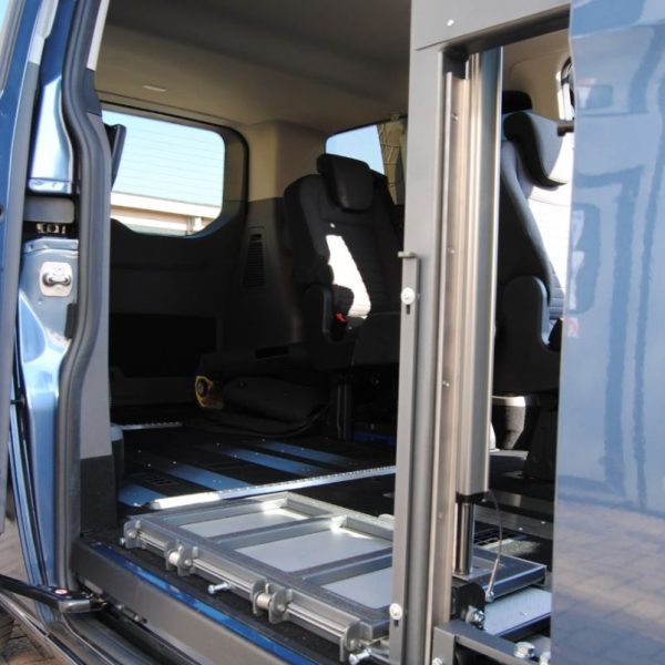 Help V Side Platform Lift by Handytech Lowview Help V Side Platform Lift by Handytech Lowview