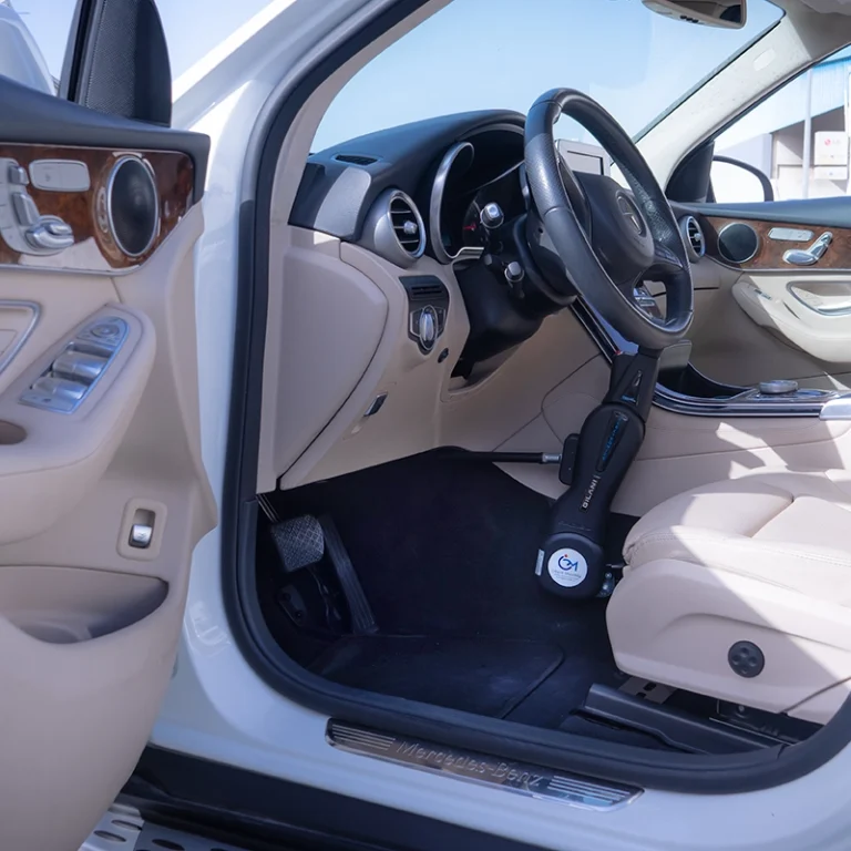 Hand-Control Vehicle Rental White Mercedes With Hand Control For POD