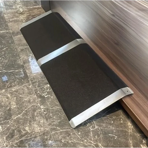 Anti-Slip Aluminium Wheelchair Threshold Ramp