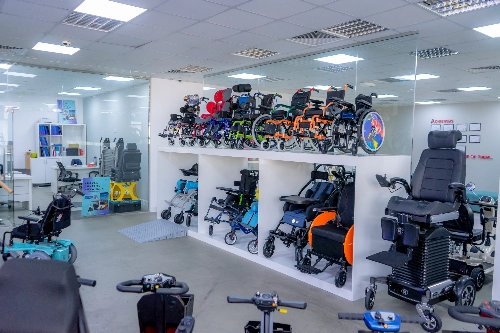 Gilani Mobility Showroom Interior (2)